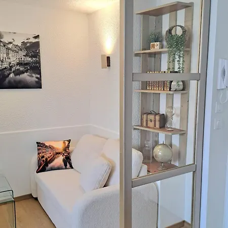 Lägenhet Chez Agnes - Charme Alsacien Au Coeur De Colmar, Avec Parking Prive